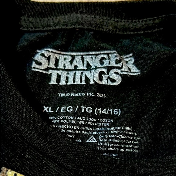 Stranger‎ Things Girls Chibi Characters T-Shirt (XL 14-16) - Picture 2 of 3
